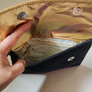 Sling bag for parties
