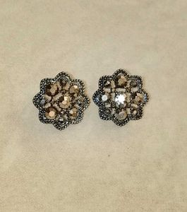 Sparkling Flower Stud Earrings