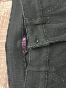 Black Skinny Fit Pants