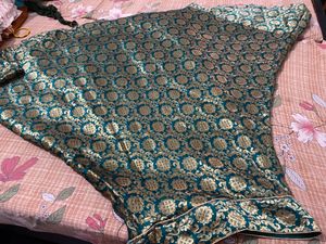 Ye Complete Dress Mne Ek Bar Bhi Nh Phni . Ur Lehnga Phna H . Very Beautiful With Amazing Flair. Check The Vedio For More Details