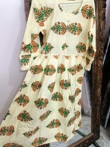 Cream Floral Print Kurta and plazo set with pure c