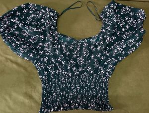 Floral black Smocked Puff Sleeve Top