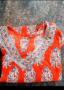 Combo Of 3 Tops And Sandal's.