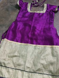 purple dress