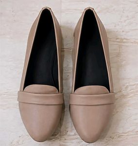 Elegant Nude Pointed Toe Flats