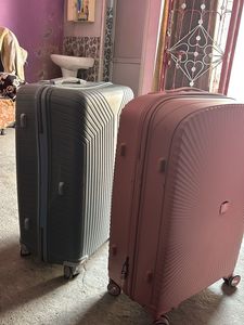 Set of 2 Hard Shell Luggage Bags