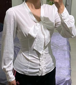 Chic White Bow Blouse