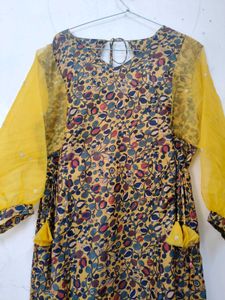 ✨ VARANGA Printed Festive silk  Kurta