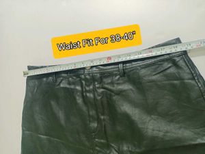 Plus Size Black Faux Leather Mini SkirtnWaist 40"