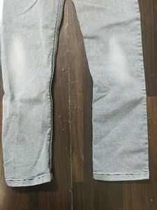 Stylish Light Wash Denim Jeans
