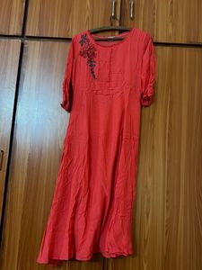 Elegant Red Kurta with Floral Embellishment