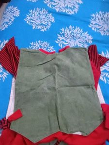 Cute Red &amp; Green Baby Outfit + freebies