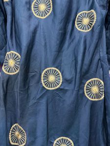 Elegant Navy Kurta with Gold Embellishments