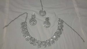 Sparkling Silver Jewellery Set