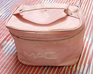 Only 99rs Makeup Bag Limited Time Deal