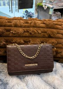 Michael Kors White Textured Chain Bag