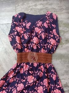 Floral Print Sleeveless Dress with Belt