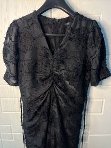 Elegant Black Midi Dress