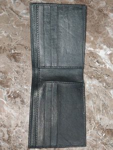 NEW  BLACK  LEATHER  WALLET