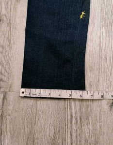 sc9980 Sabrin jeans waist 28 inches