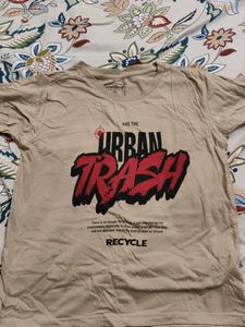 New t shirt in unused condition