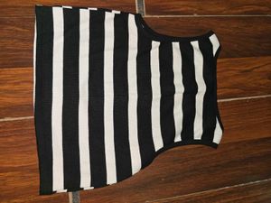 Chic Striped Sleeveless Top