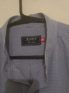 Small check shirt