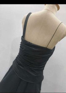 Elegant Black One-Shoulder Gown