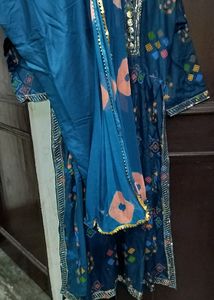 Beautiful Nyra / Naira Cut Suit Set