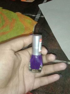 Green Claw Clip&amp;a nailpolish