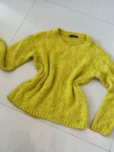 Cute 🎀Cozy Lime Green Fuzzy Sweater