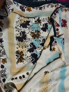 Beautiful Floral Print Saree