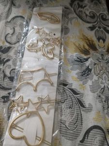 Chic Gold Hair Clip Set - Stars, Hearts &amp; More!