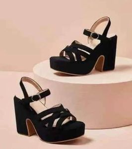 Chic Black Platform Heels