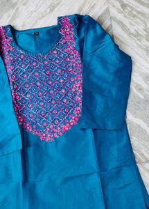 Elegant Teal Kurta Set with Embroidery