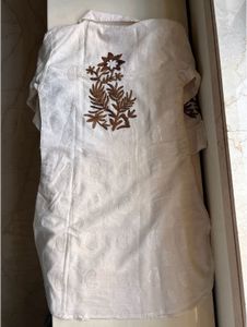 Elegant White Kurta with Embriodered Sleeves