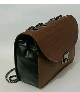 BROWN SOLID BUCKLE CHAIN SLING BAG (TOTALLY NEW)