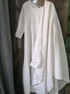 Elegant White Chikankari Kurta with dupatta