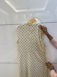 Chic Polka Dot Sleeveless Dress