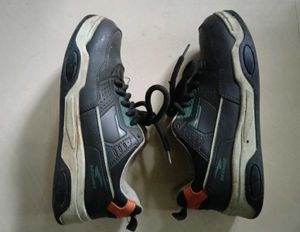 Men's Black Sneakers