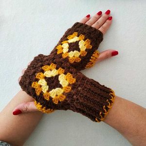 Crochet Brown Fingerless Gloves