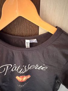 Cute "Patisserie" Croissant T-Shirt