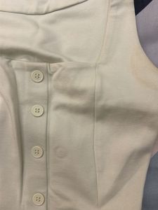 ONLY ‘s green crop top