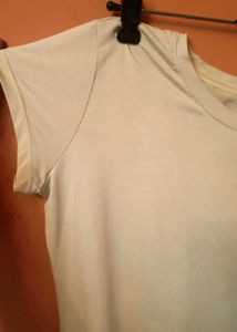 SALE:COMBO OF 4 WOMEN GYM T- SHIRTS