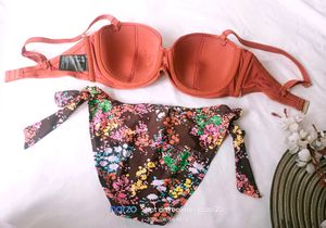 Very Beautiful And Hot 🔥 Bikini Top Floral Bikin