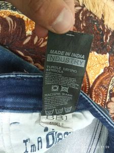 Men's Blue Wash Jeans