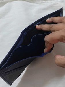 Stylish Men's Bifold Wallet