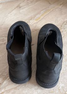 Stylish Black Chelsea Boots