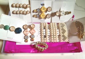 Fashionable Hair Clip &amp; Earring Set