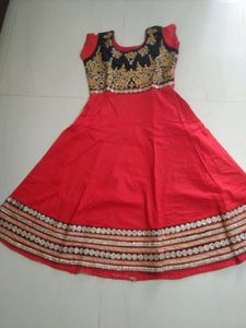 Elegant Red Embroidered Kurta Set